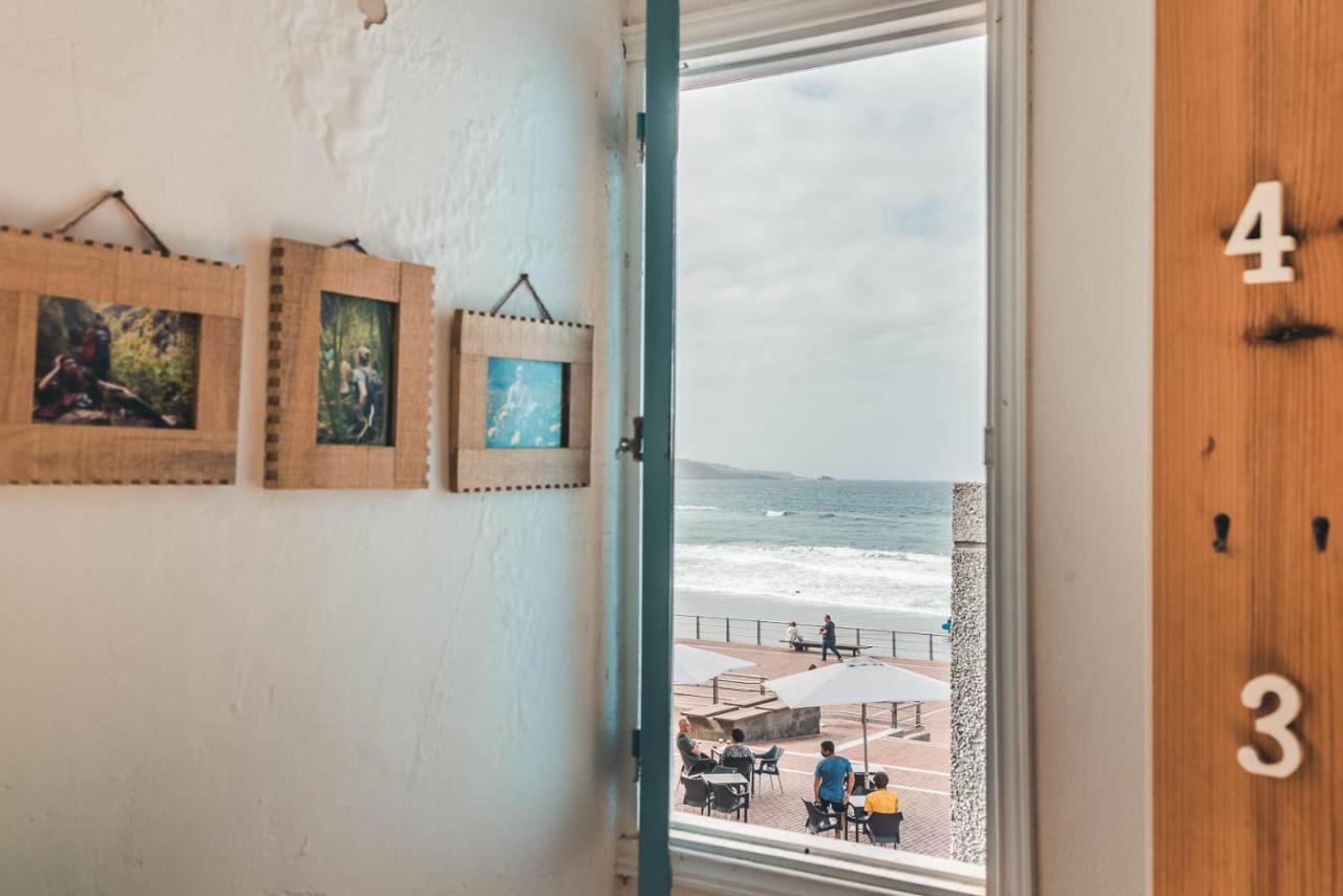 لاس بالماس دي غران كاناريا La Ventana Azul Surf Hostel المظهر الخارجي الصورة